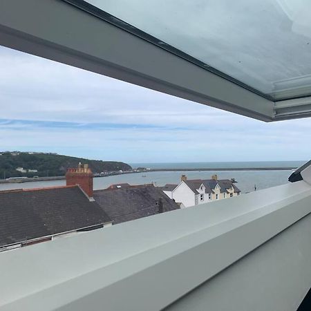 No 11, Fishguard, Ideal For Beach, Coastal Path And Town! Εξωτερικό φωτογραφία